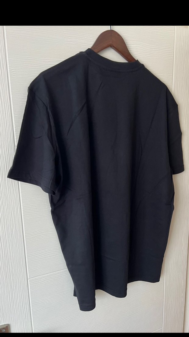 Erkek Siyah Baskılı Kısa Kollu Tişört
SKECHERS orijinal - Görsel 3