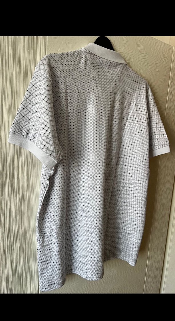 Armani Gri Desenli Erkek Polo Yaka Tişört
Armani orjinal ABD. Ge - Görsel 2