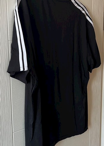 Adidas Siyah Oversize Tişör
Amerikada hediye geldi - Görsel 2