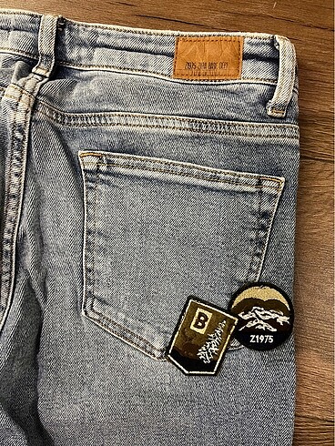 36 Beden mavi Renk Zara jean