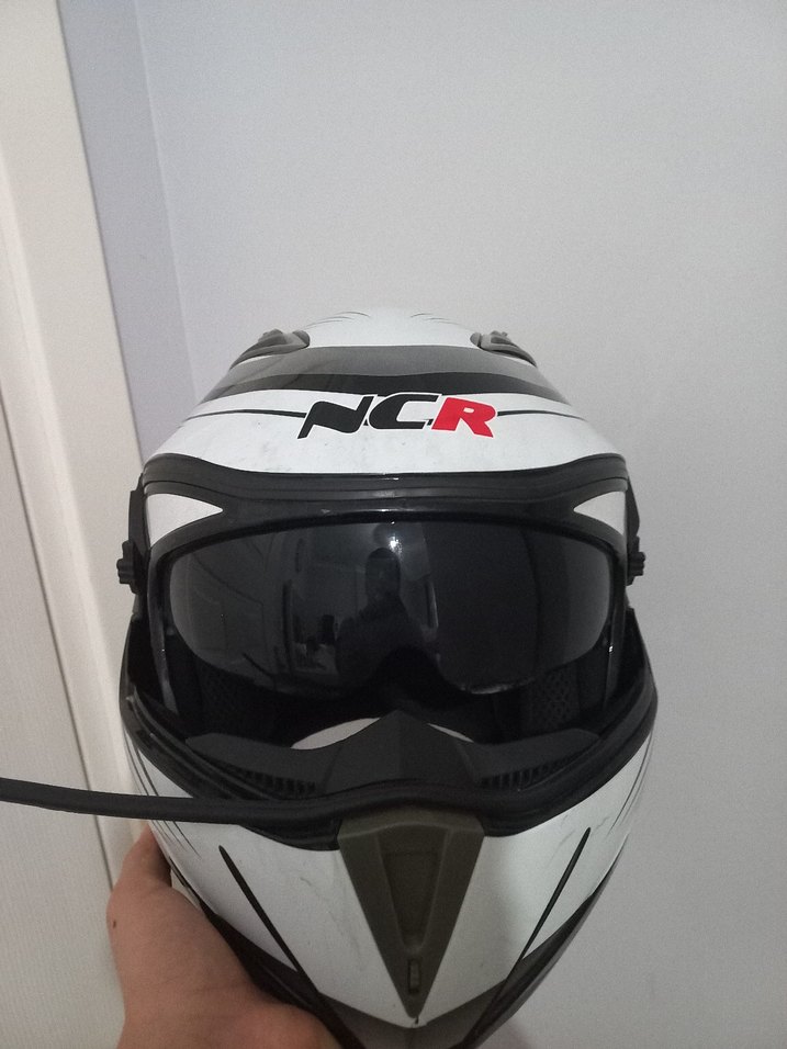 Beyaz Minimalist Biker Kask Velcro Bantlı - Görsel 2