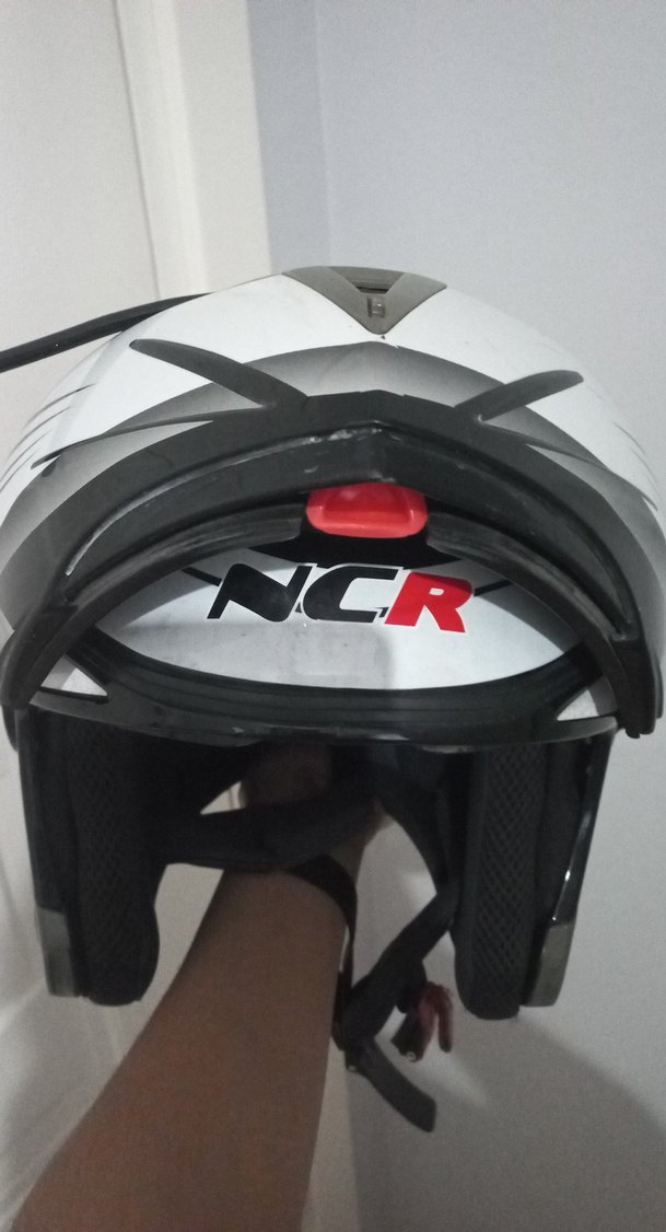 Beyaz Minimalist Biker Kask Velcro Bantlı - Görsel 3