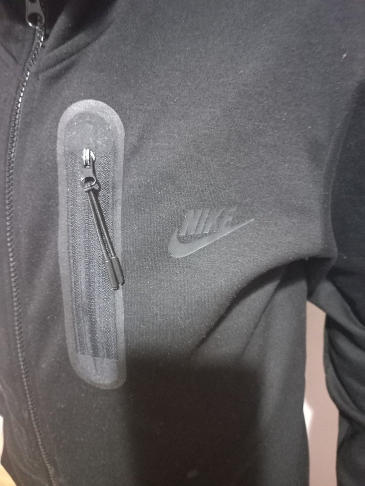 Erkek Siyah Kapüşonlu Fermuarlı Polar - Görsel 3