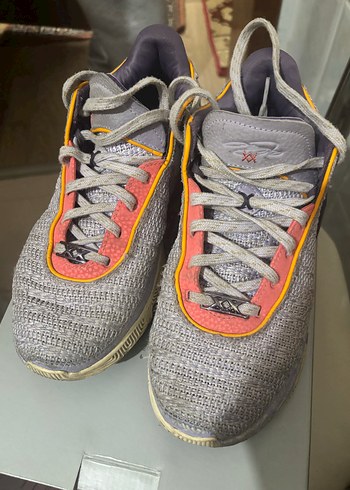 Nike Lebron XX Spor Ayakkabı - Görsel 2