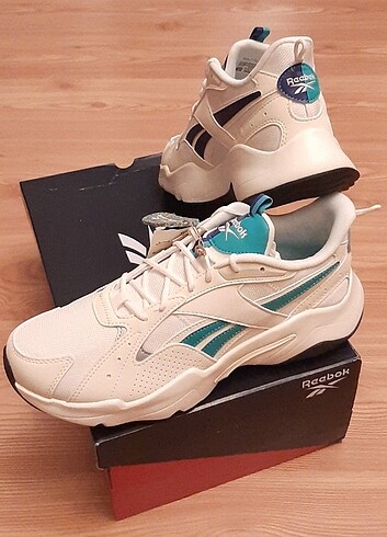 REEBOK TURBO RESTYLE 