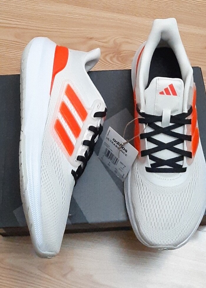 ADİDAS ULTRABOUNCE - Görsel 3