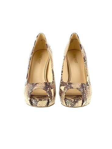 38 Beden Nine West Dolgu Topuk %70 İndirimli.
