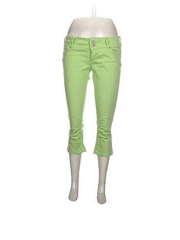 Bershka Bermuda / Kapri %70 İndirimli.