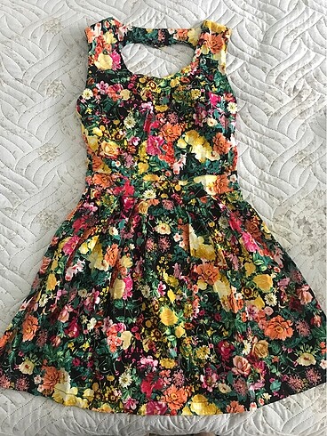 Çiçekli yazlık elbise
