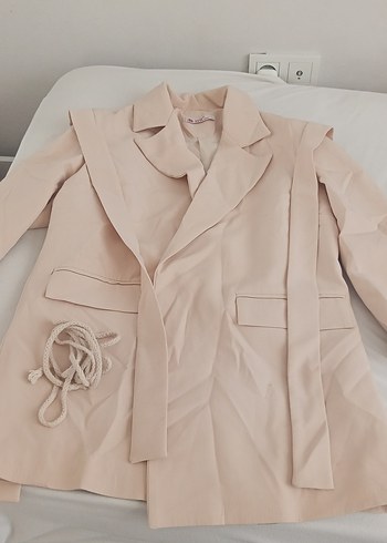 Zara Sikligin Simgesi Bej Uzun Kollu Blazer Ceket