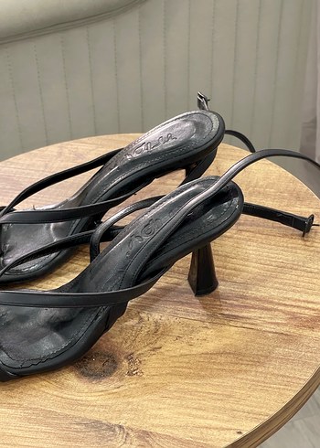 Diğer Siyah Stiletto Sandalet