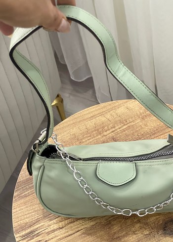 Beden yeşil Renk Zincir Detaylı Pastel Yeşil Kadın Çanta