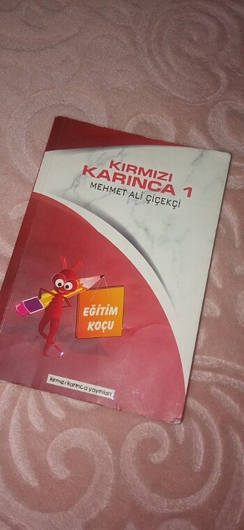 Kırmızı karınca 