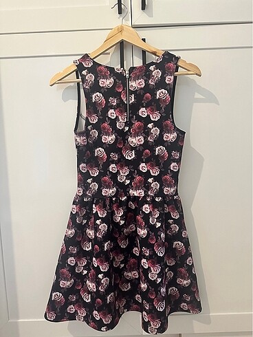 H&M H&M çiçekli kısa elbise