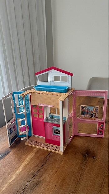 Orjinal barbie evi