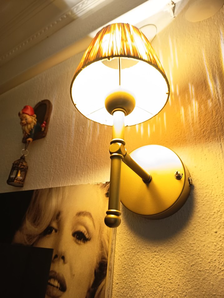 Altın Renkli Duvar Lambası - Görsel 3