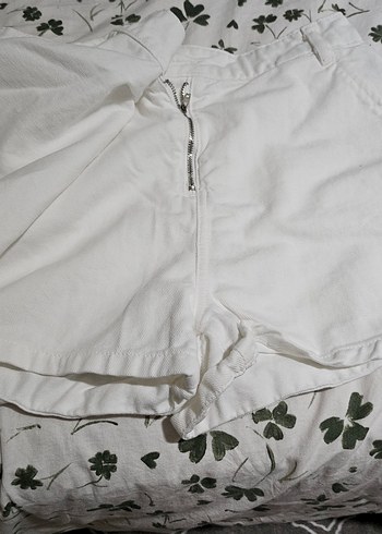 Düğmeli Beyaz Hamile Keten Şort - Görsel 3