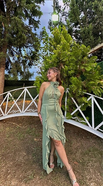 Zara şu yeşili elbise