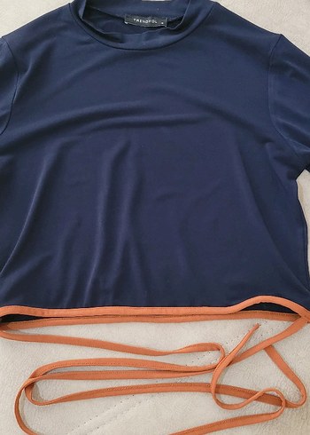 Trendyol & Milla Lacivert Uzun Kollu Crop Top