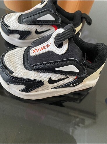 21 Beden Nike spor ayakkabı