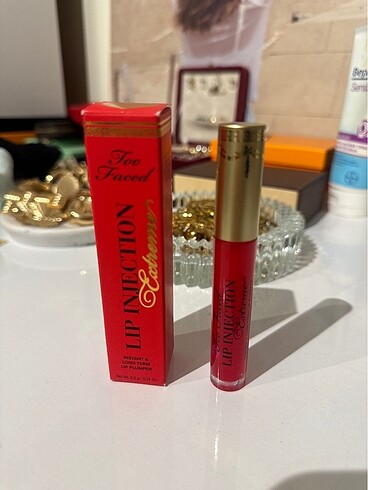 Too faced lips