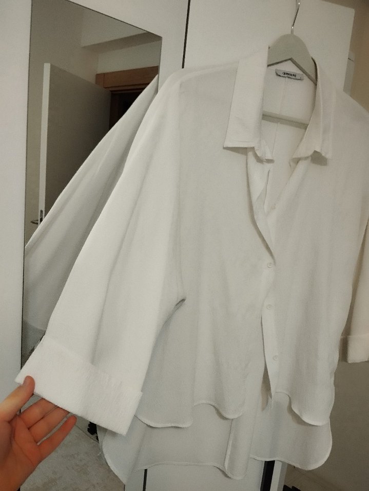 Beyaz Keten Düğmeli Kadın Gömlek - Görsel 2