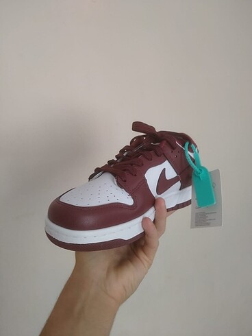 Nike Dunk Low Retro Red