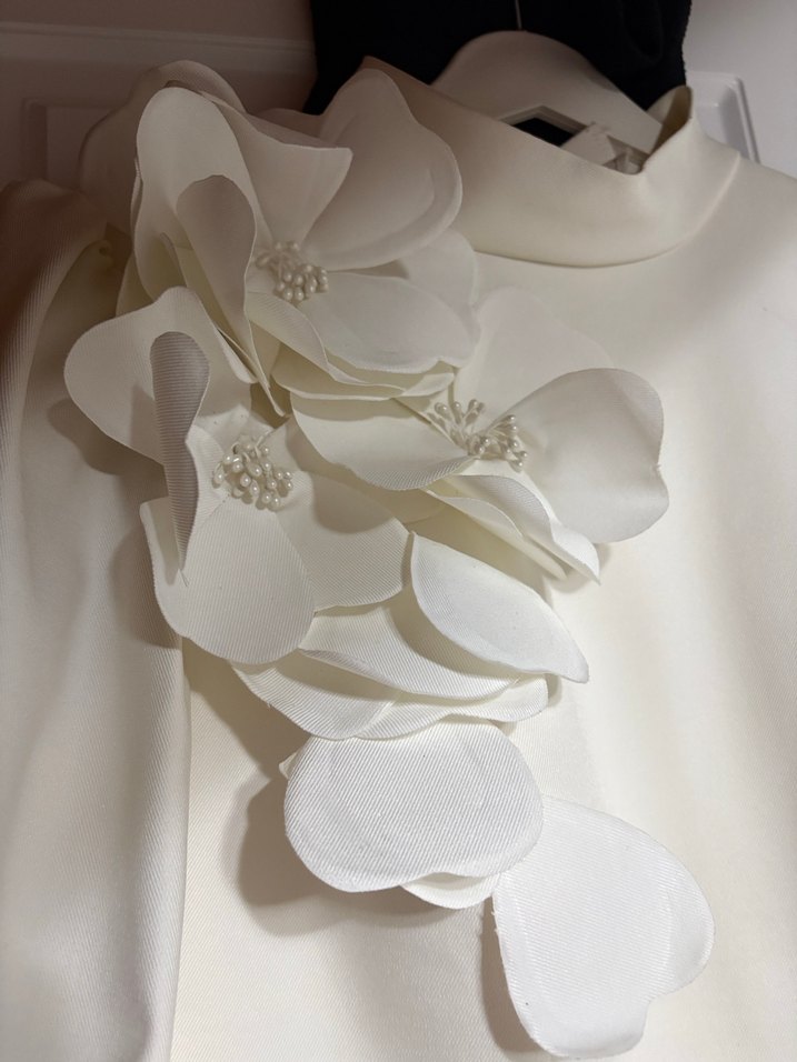 Uzun Beyaz Drapeli Gelinlik - Görsel 3