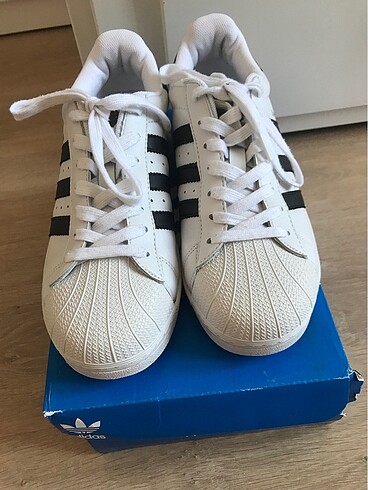 42 Beden beyaz Renk Adidas sneaker