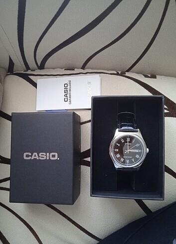 Casio Casio saat (MTP V006L)