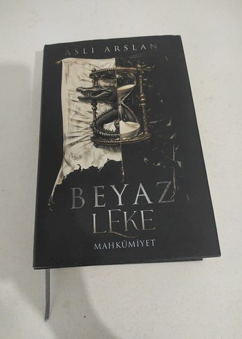 Beyaz Leke Mahkumiyet Romanı 1 (Ciltli,poster ve ayraç mevcut)