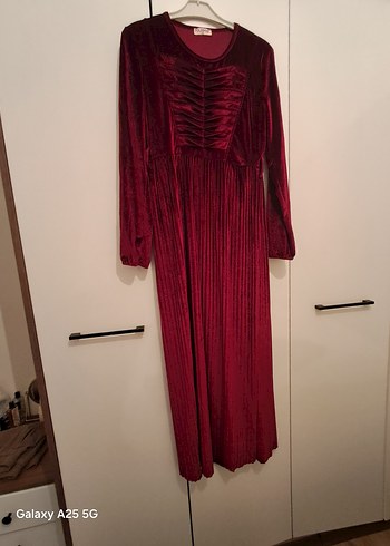 42 Beden Bordo Piliseli Uzun Kollu Vintage Elbise iade yok