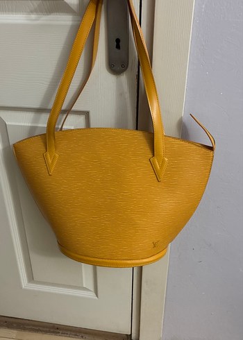 Louis Vuitton ürünü