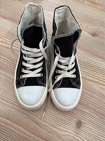 36 Beden Converse siyah yüksek taban spor