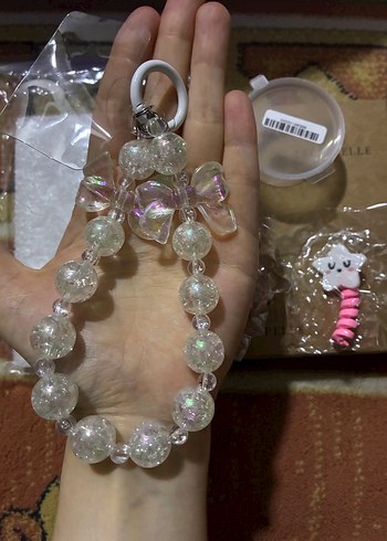 Şeffaf Kurdeleli Boncuklu Zincir Detaylı telefon charmı - Görsel 2