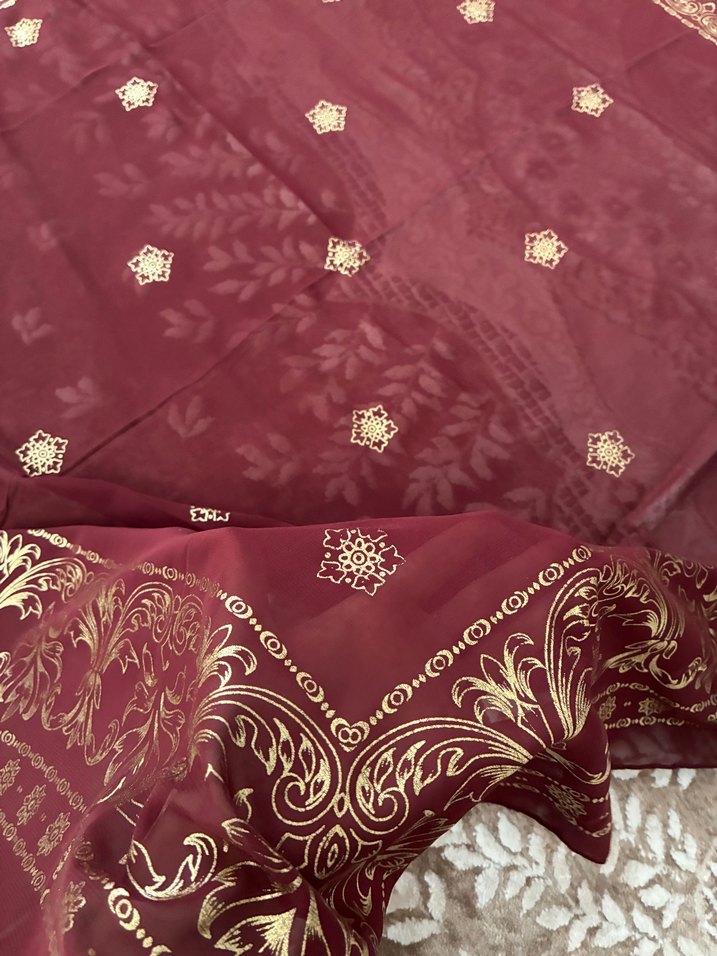 Bordo gold baskılı Parlak büyük boy şifon eşarp Örtü — görsel 3/11