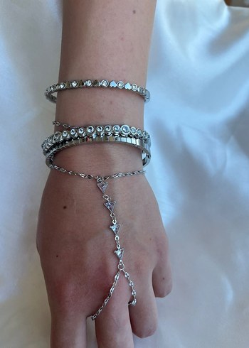 Gri Yılan Desenli Zincir Detaylı Kadın El Zinciri - Görsel 3