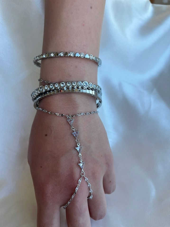 Gri Yılan Desenli Zincir Detaylı Kadın El Zinciri - Görsel 3