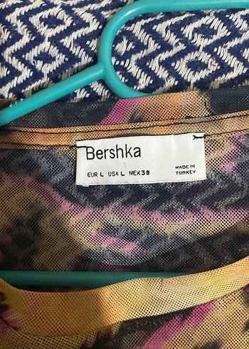 Bershka Renkli Piliseli Bohem Kısa Bluz