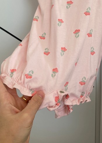 Pembe Çiçek Desenli Fırfırlı Bebek Tulum - Görsel 2