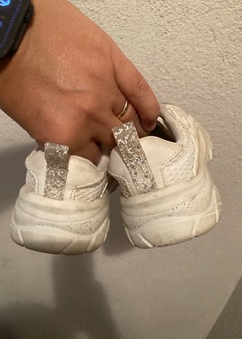 24 Beden beyaz Renk Zara Çocuk Spor Ayakkabı