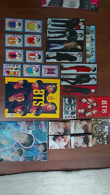 BTS 1 Dergi, 9 Fotokart, 12 Defter, 8 Ayraç, 1 Dev Poster, 1 Mag