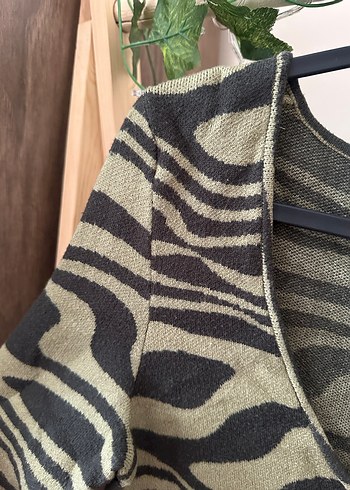 Zebra Desenli V Yakalı Uzun Kollu Triko Elbise - Görsel 2