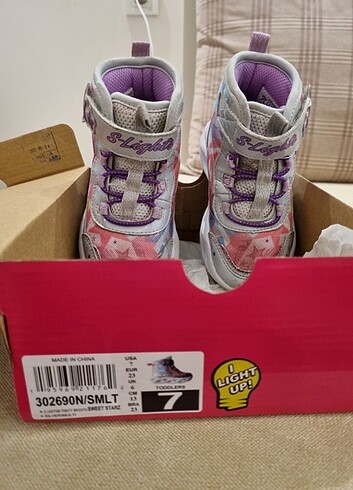 Skechers Isikli, kiz cocuk botu