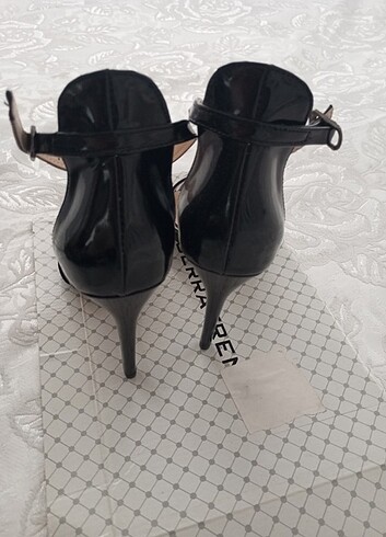 Zara İnce topuklu ayakkabı