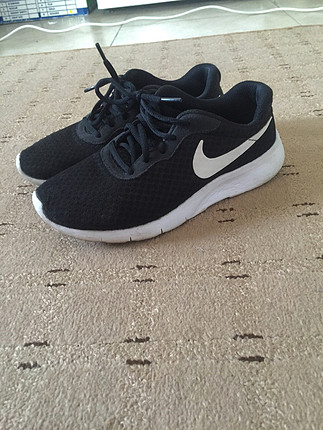 36 Beden Nike spor ayakkabım