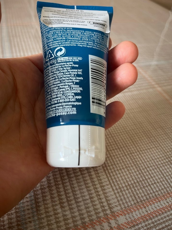 La Roche-Posay Effaclar Arındırıcı Yüz Temizleyici - Görsel 3