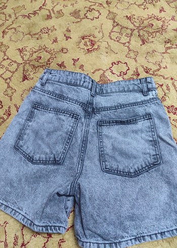 Gri Batik Desenli Bol Kesim Mini Denim Şort