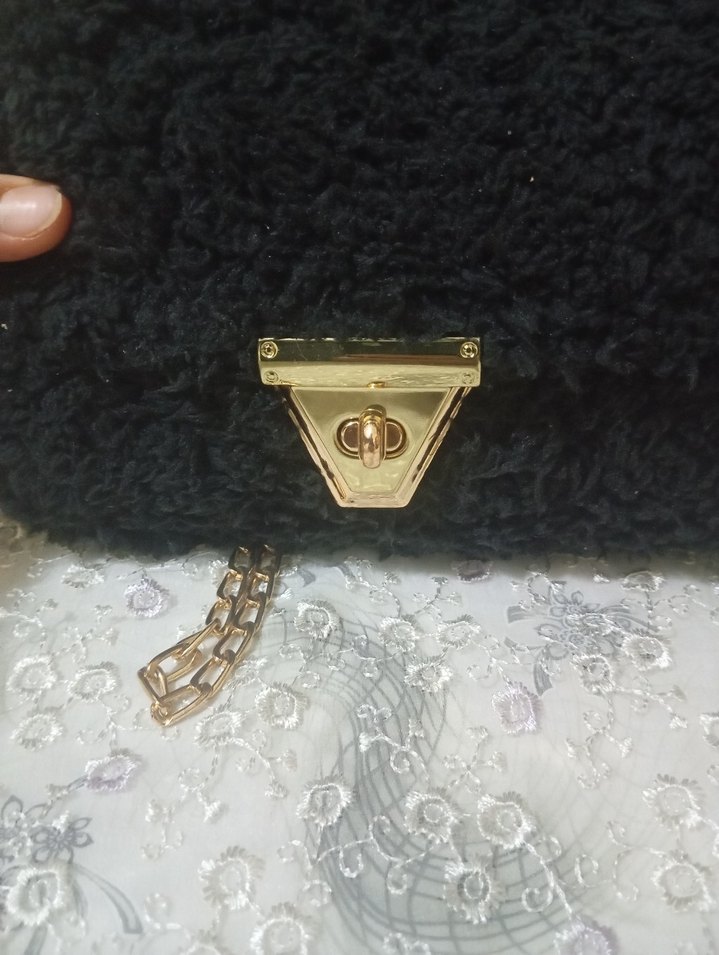 Siyah Kürk Detaylı Kadın Çanta - Görsel 4