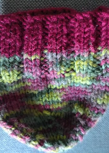 Çok Renkli Örgü bebek beresi - Görsel 4